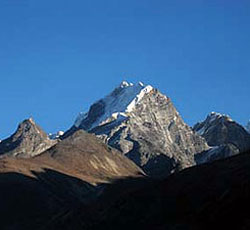 Lobuje East Peak Climbing